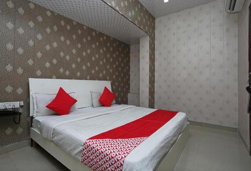 اتاق استاندارد, Oyo Kartik Residency