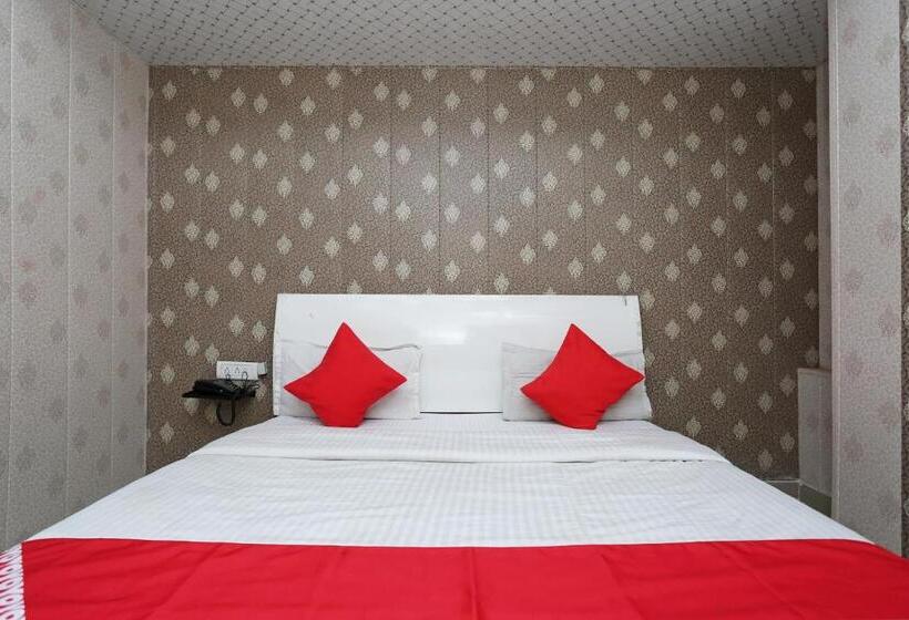 اتاق استاندارد, Oyo Kartik Residency