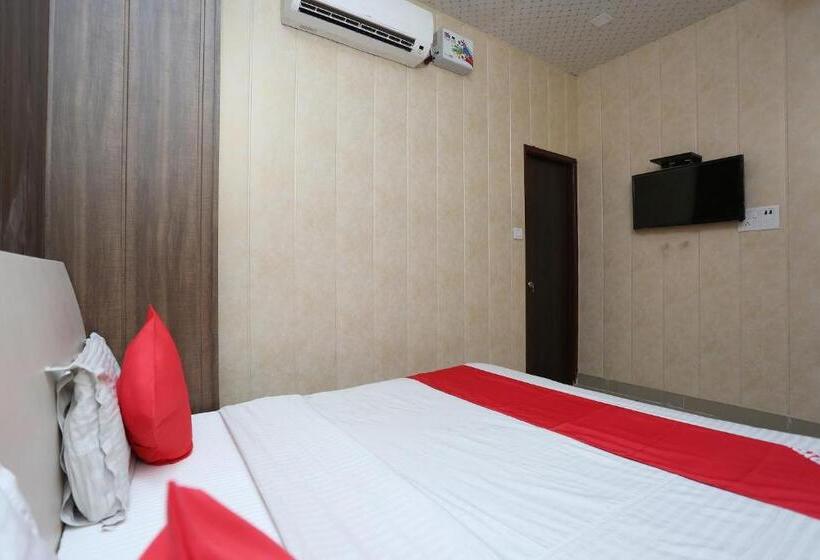 اتاق استاندارد, Oyo Kartik Residency