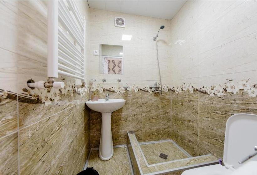 اتاق کلاسیک سه تخته, Cozy Hotel Kazbegi