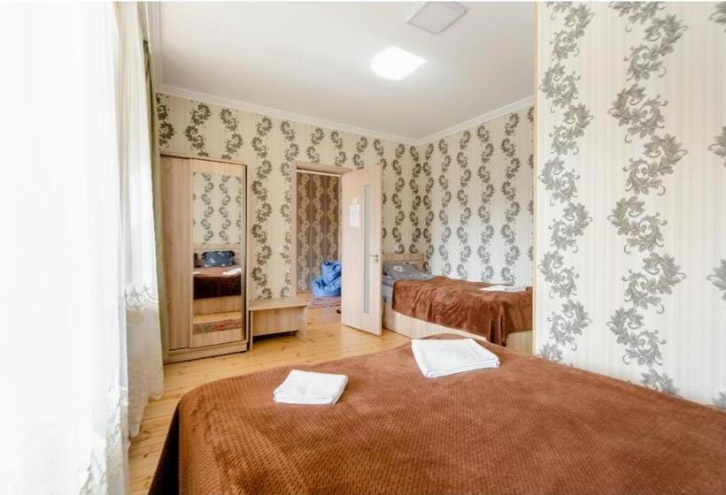 اتاق کلاسیک سه تخته, Cozy Hotel Kazbegi