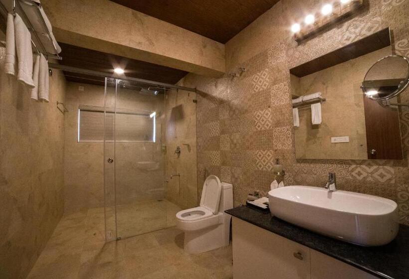 带大床的豪华间, River Mist Resort