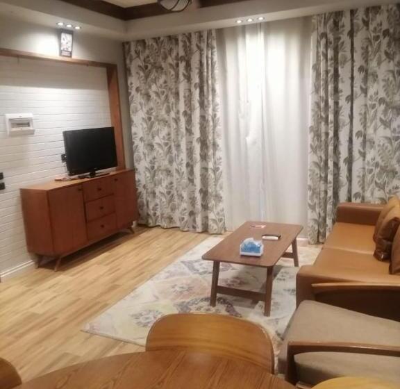 سوئیت با تخت بزرگ, Sunny Lakes Resort , Revira Plus Apartment