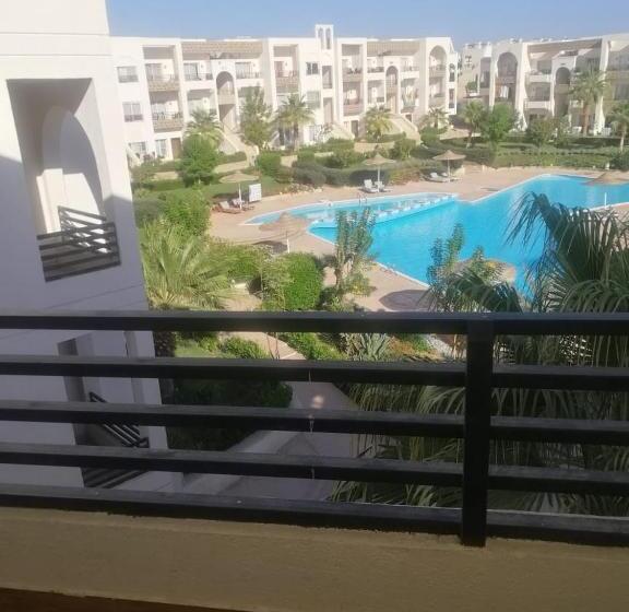سوئیت با تخت بزرگ, Sunny Lakes Resort , Revira Plus Apartment