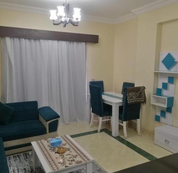 سوییت جونیور با چشم‌انداز استخر, Sunny Lakes Resort , Revira Plus Apartment