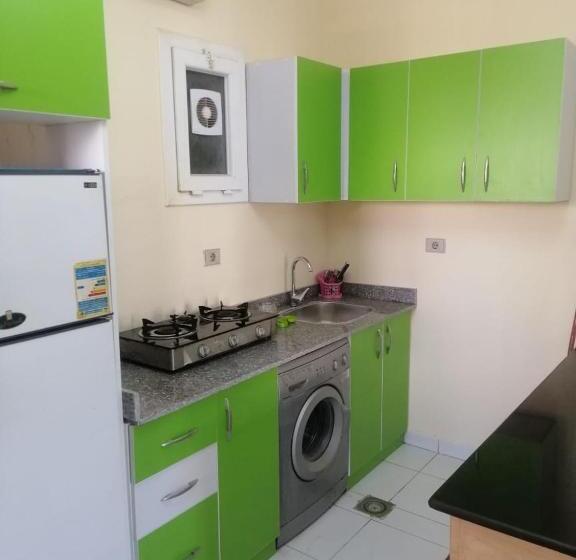 سوییت جونیور با چشم‌انداز استخر, Sunny Lakes Resort , Revira Plus Apartment