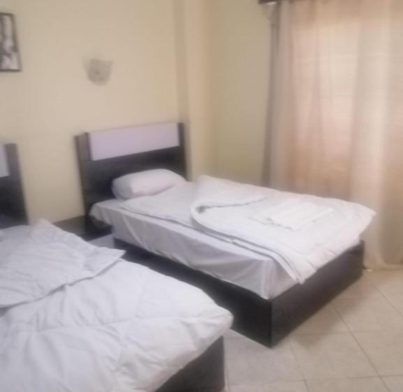 سوییت جونیور با چشم‌انداز استخر, Sunny Lakes Resort , Revira Plus Apartment