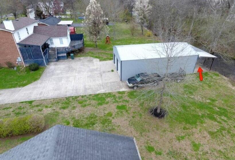 스탠다드 스튜디오, Cozy Room Near Downtown Hendersonville