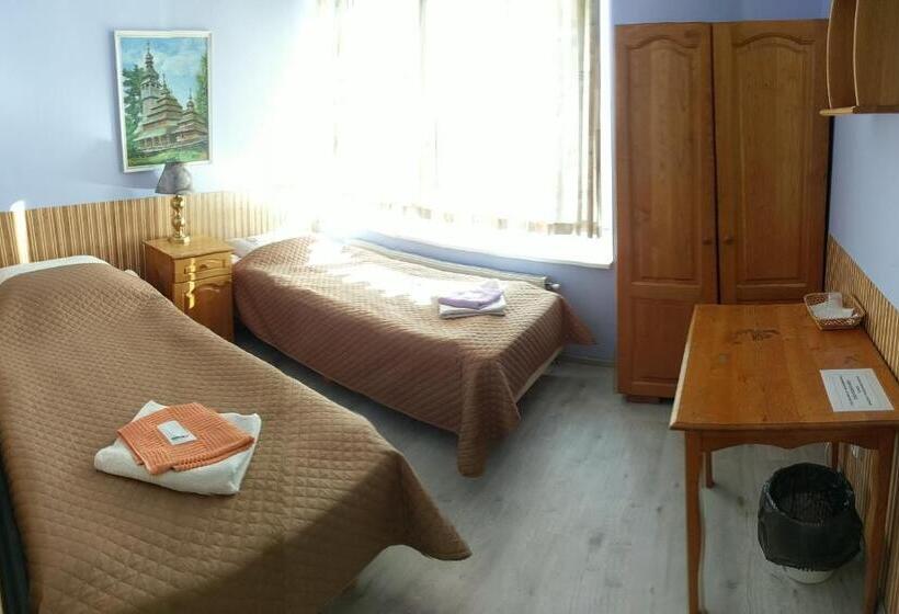 스탠다드 룸 공동 욕실, Guest House Uzhgorod