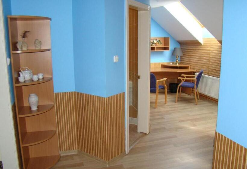 스위트, Guest House Uzhgorod