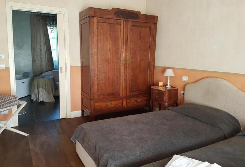 اتاق سوپریور با چشم‌انداز باغ, Maison Louis