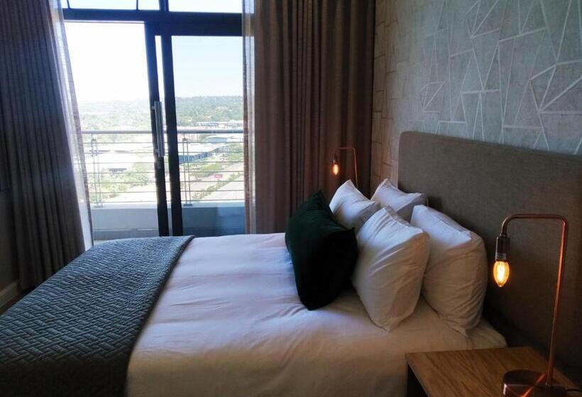 اتاق لوکس با بالکن, Menlyn Apartment