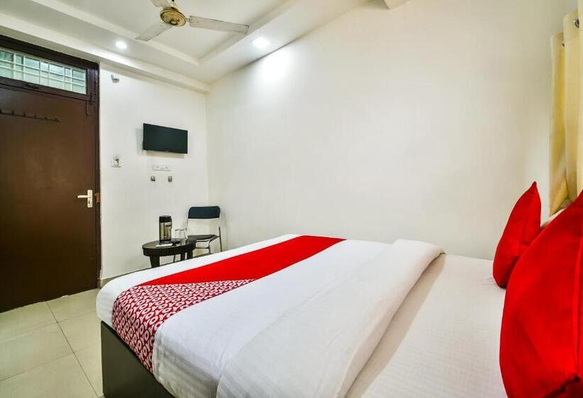 اتاق کلاسیک سه تخته, Oyo Hotel Tirupati Residency