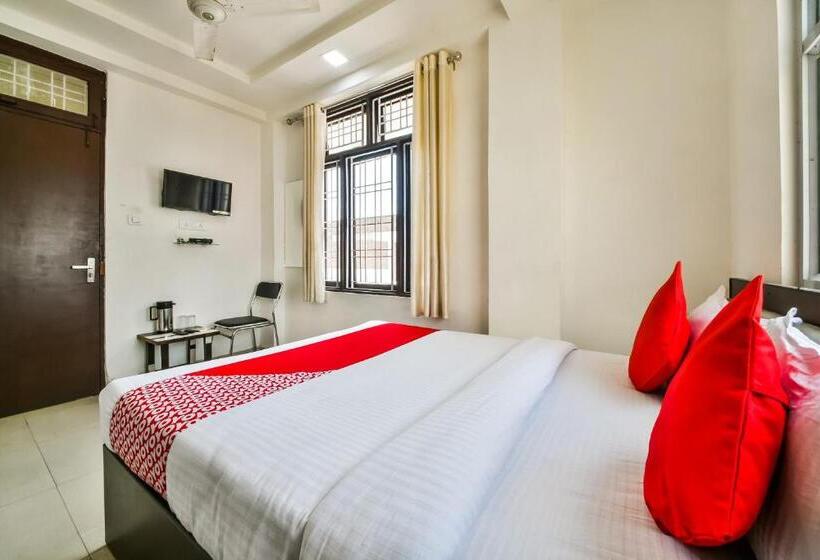 اتاق کلاسیک سه تخته, Oyo Hotel Tirupati Residency