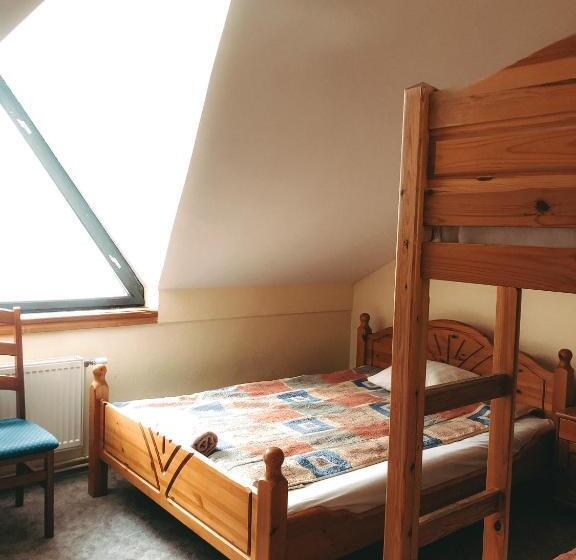 اتاق خانوادگی با سرویس بهداشتی مشترک, Strenči Guesthouse