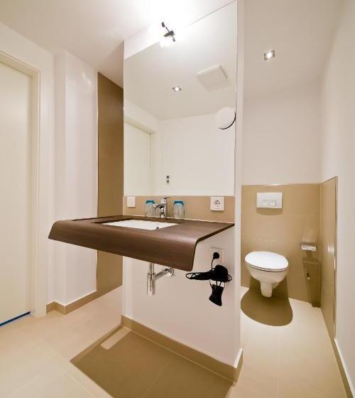 استودیوی استاندارد, Duhner Strandhus