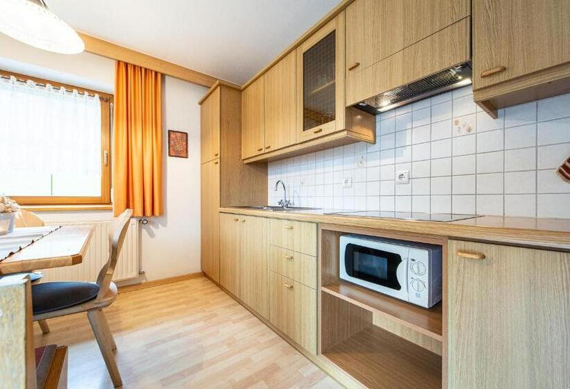 Апартаменты 2 Спальни, Unterhof