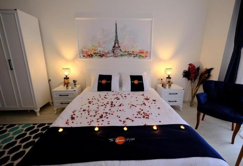 اتاق استاندارد, The Sunshine Otel