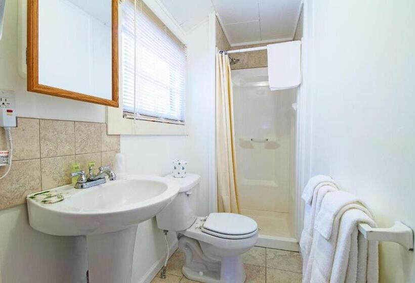Семейный Номер, Half Moon Motel & Cottages
