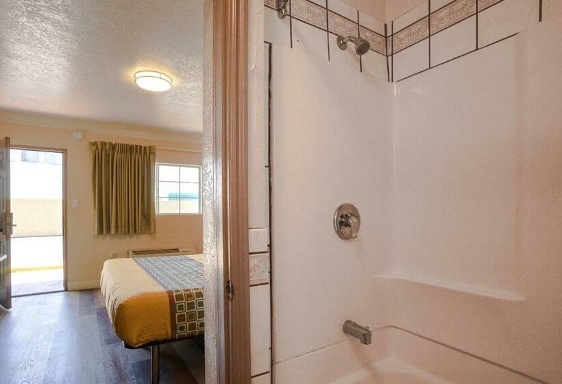 스탠다드 룸 킹사이즈 침대, Economy Inn Hollywood