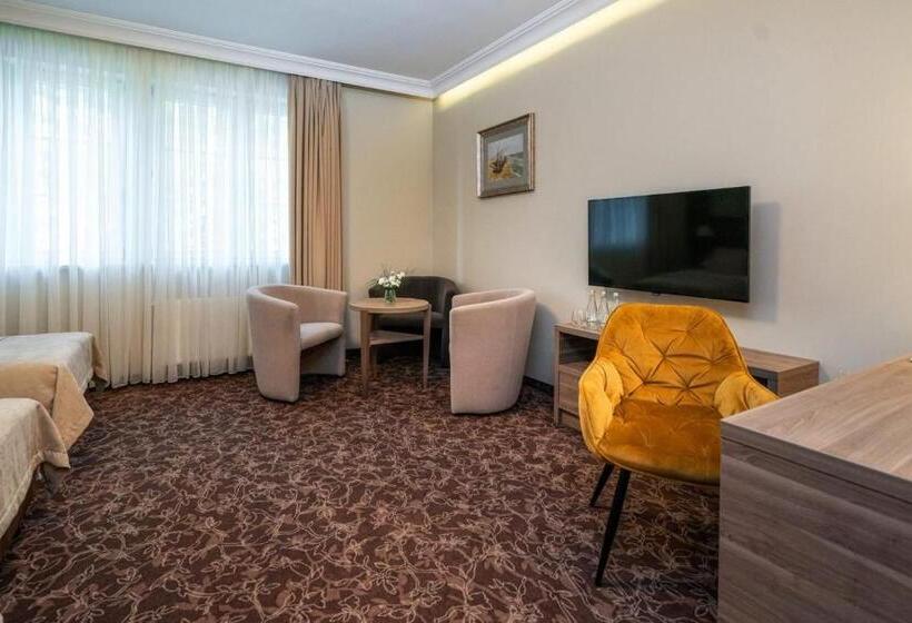 Трехместный Номер Superior, Korona