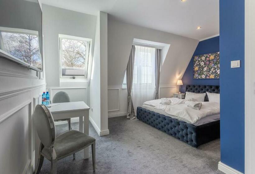 اتاق استاندارد, Monte Carlo Boutique