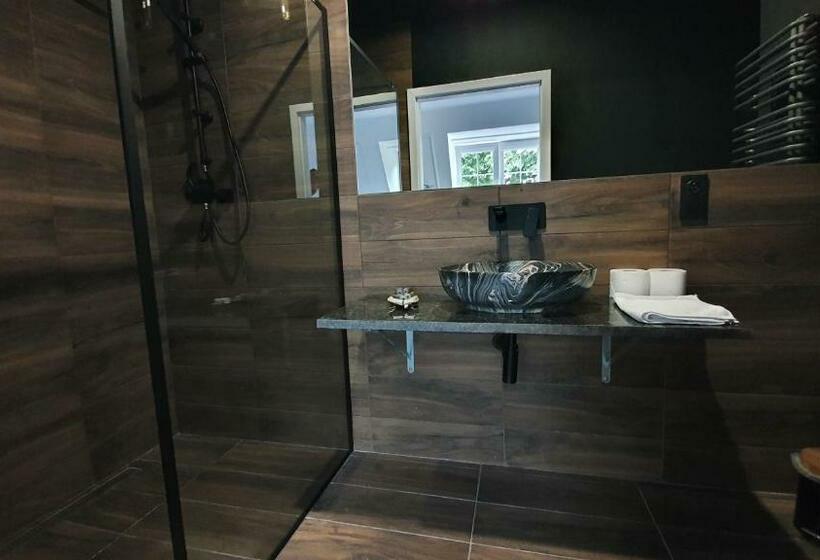 اتاق استاندارد, Monte Carlo Boutique