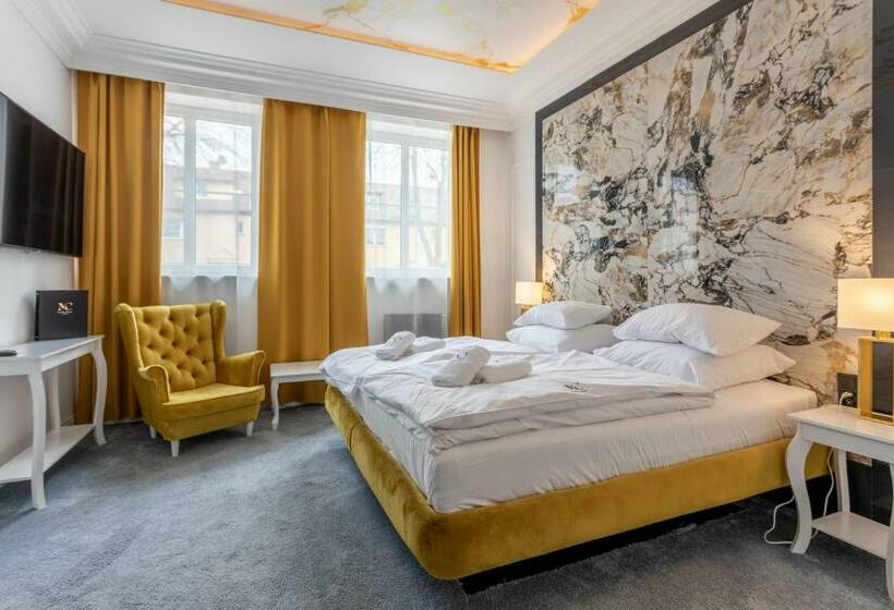 اتاق لوکس, Monte Carlo Boutique