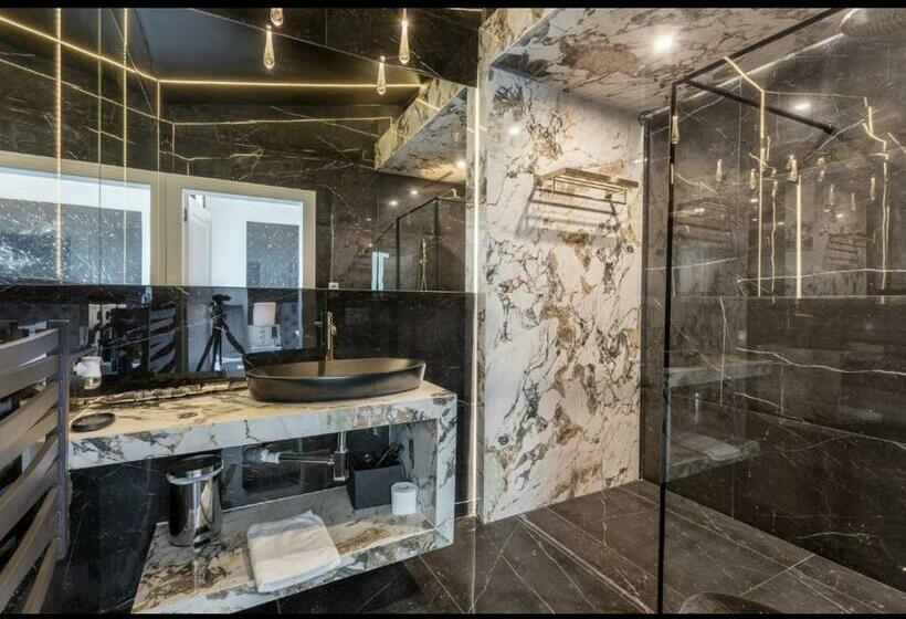 اتاق لوکس با تراس, Monte Carlo Boutique