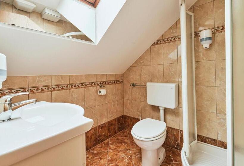 آپارتمان لوکس 1 خوابه, Rooms & Restaurant Ostarija