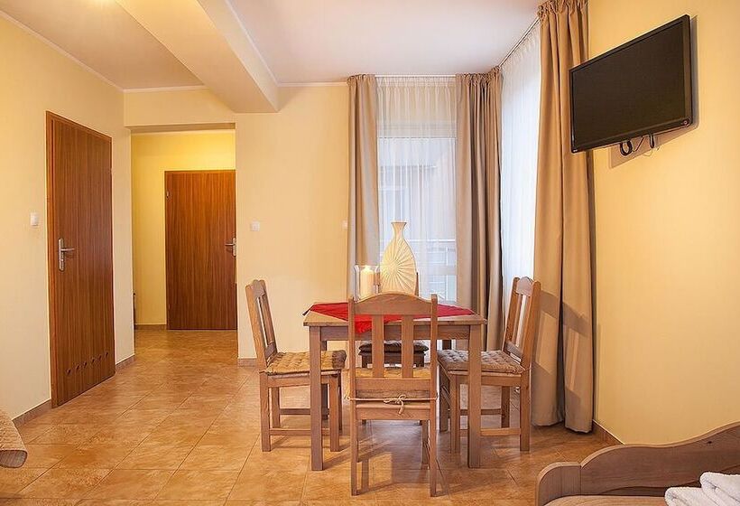 اتاق پریمیوم سه تخته, Planeta Hotel & Restauracja