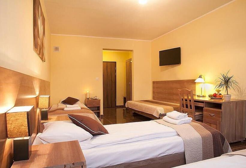 اتاق پریمیوم چهارنفره, Planeta Hotel & Restauracja