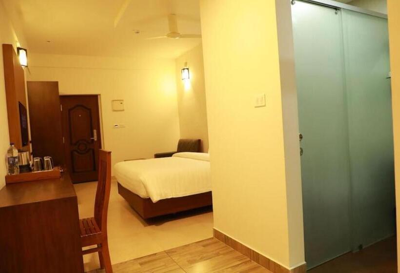 Полулюкс, Chateau Woods Kerala