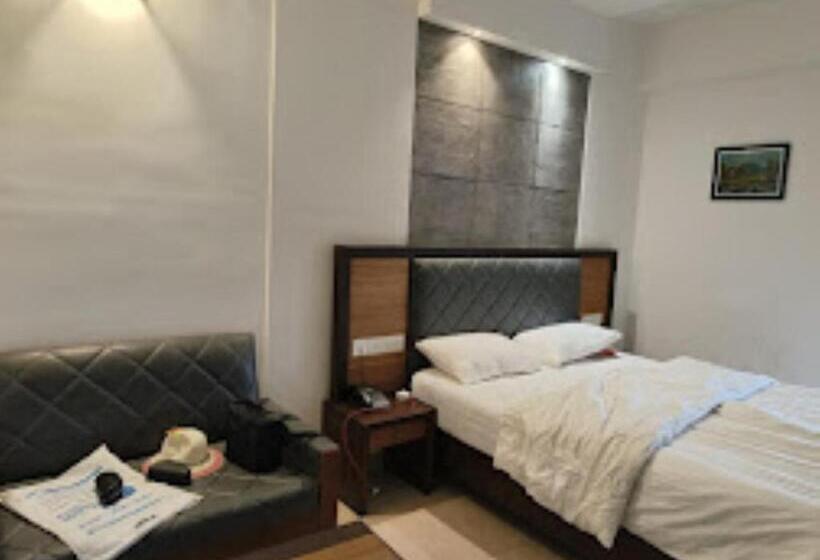 Номер Стандарт, Chateau Woods Kerala