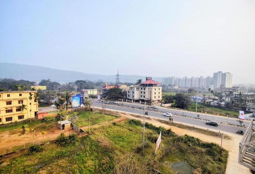带大床的标准间, Grace Inn Guest House, Near Airport And Ion Digital