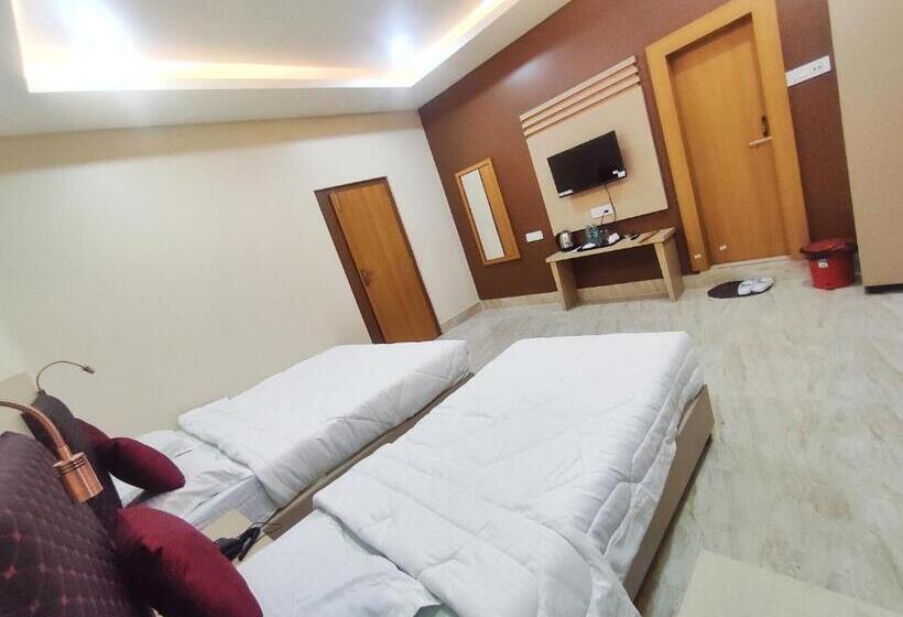 标准三人间, Grace Inn Guest House, Near Airport And Ion Digital
