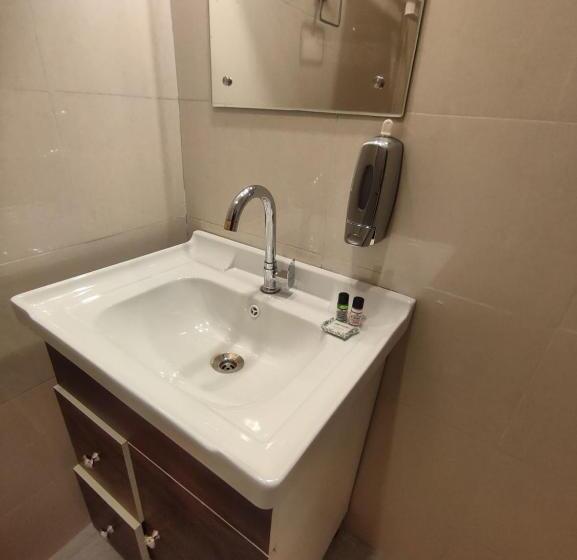 标准间, Grace Inn Guest House, Near Airport And Ion Digital