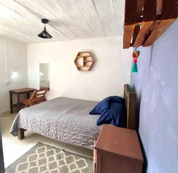 Номер Стандарт, B61 Hostal