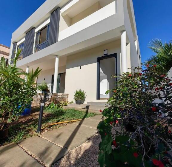 اتاق استاندارد با چشم‌انداز کوهستان, J Vais Residence By Sov
