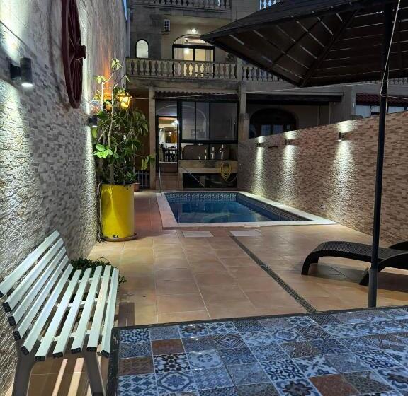 اتاق استاندارد سه تخته با چشم‌انداز استخر, Tal Bir Farmhouse