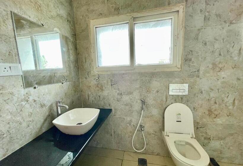 四人豪华间, Subham Beach Inn ! Puri Near Sea Beach And Temple Fully Air Conditioned Hotel With Lift And Parking