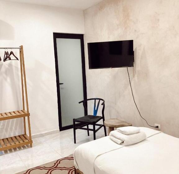 اتاق استاندارد یک نفره, Boutique Kaa