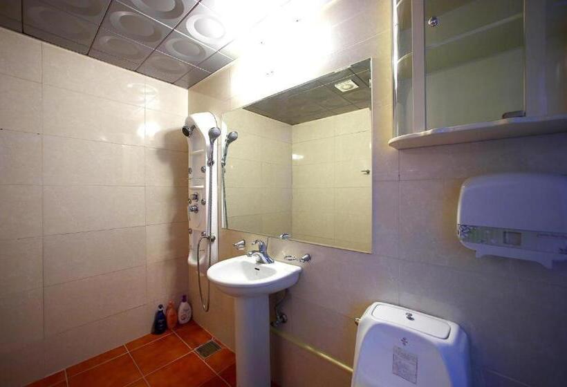 Quarto Deluxe, New World Hotel Yongsan