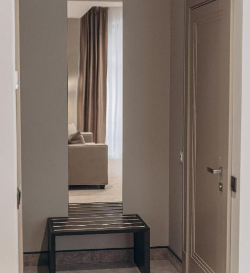 سوئیت جونیور خانوادگی, Park Hotel Bristol