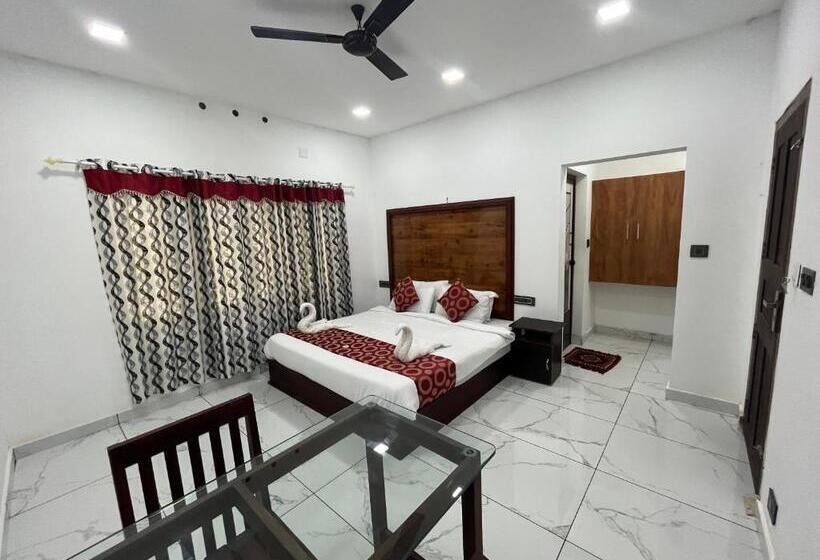 Трехместный Номер Deluxe, Mount Court Munnar