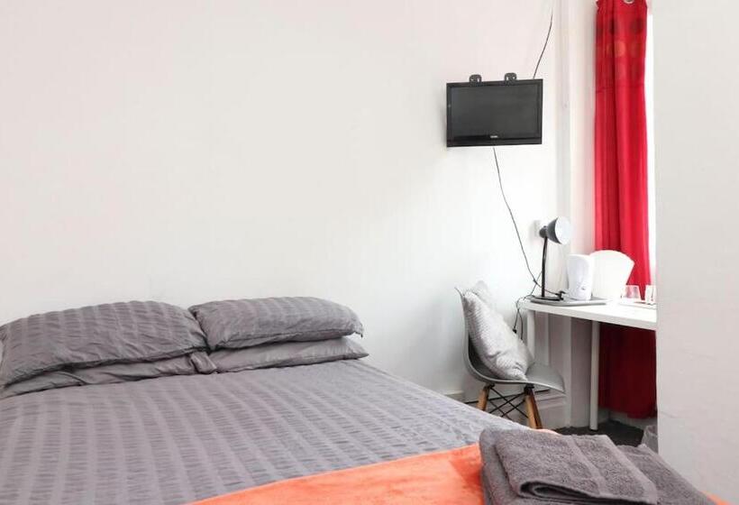 اتاق استاندارد یک نفره, Pebbles Guest House