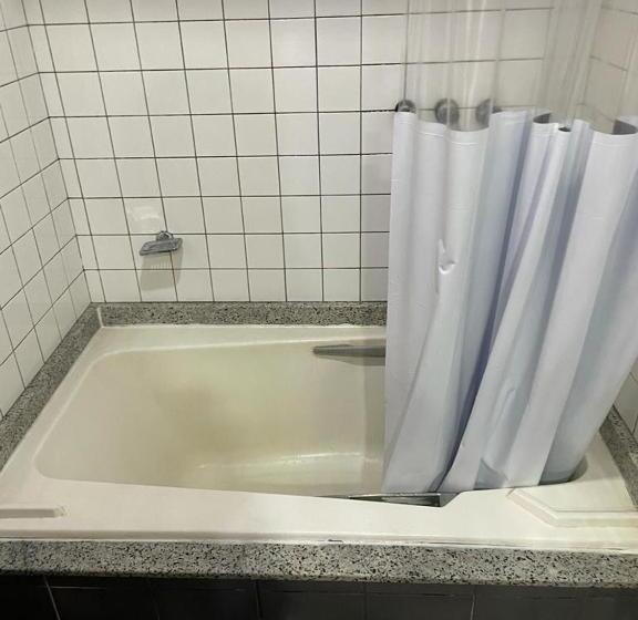 إستوديو قياسى مطل على البحر, Sol Victoria Marina