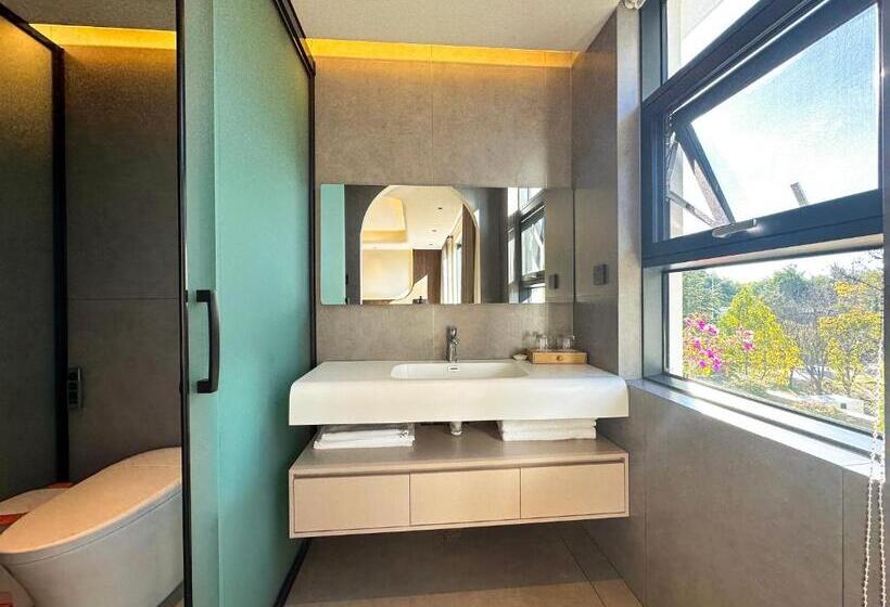 Номер Deluxe, Lijiang Painted Mountain Cloud House Boutique B&b