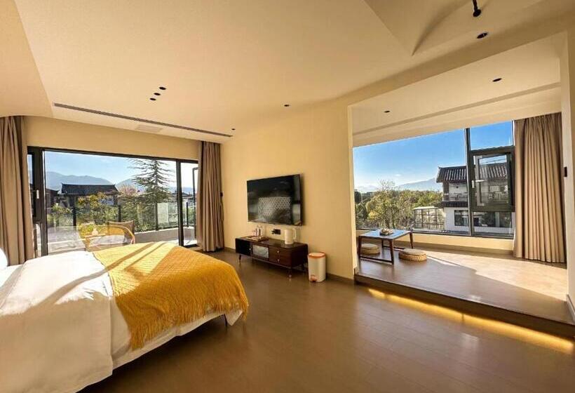 Люкс Премиум, Lijiang Painted Mountain Cloud House Boutique B&b