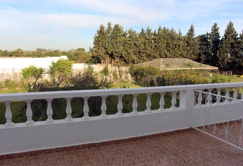 Люкс Вид на Сад, L Hacienda